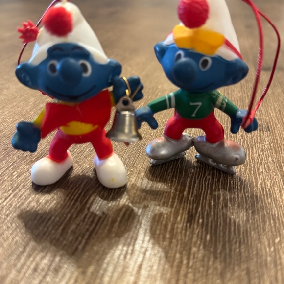 RARE 1970s SMURF Ice Skater & Bell Holiday Figurines Peyo S.E.P.P. Alderbrook - Picture 2 of 9